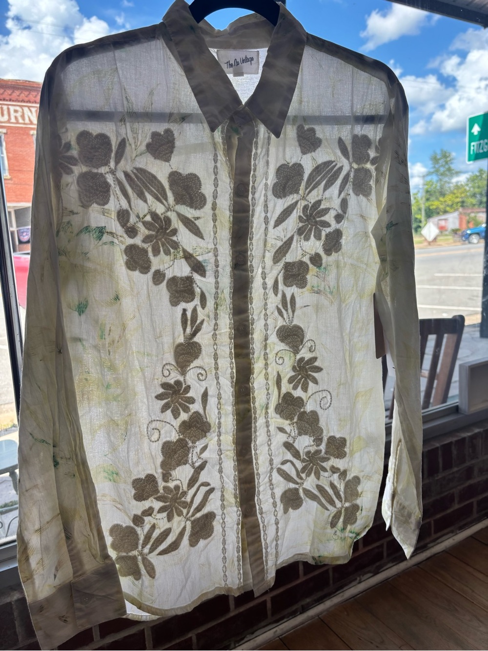 Calista Coast Shirt - Picture 2 of 3